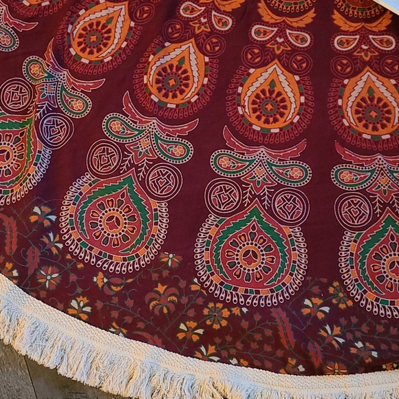 NWOT BO HO WALL ART, TABLE CLOTH, BED THROW, MULTI - Picture 14 of 16